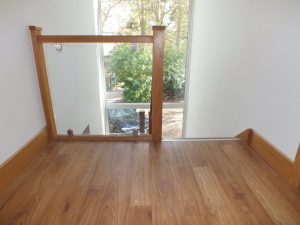 Oak, Chrome Clamps, Half landing, Minimal