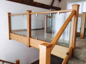 Oak, Double Landing, Carpeted, Chrome Glass