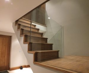 modern cut string with glass staircase