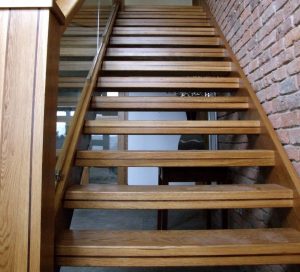 open plan thick steps